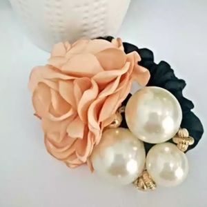 Peach/Faux Pearl Hair Elastic